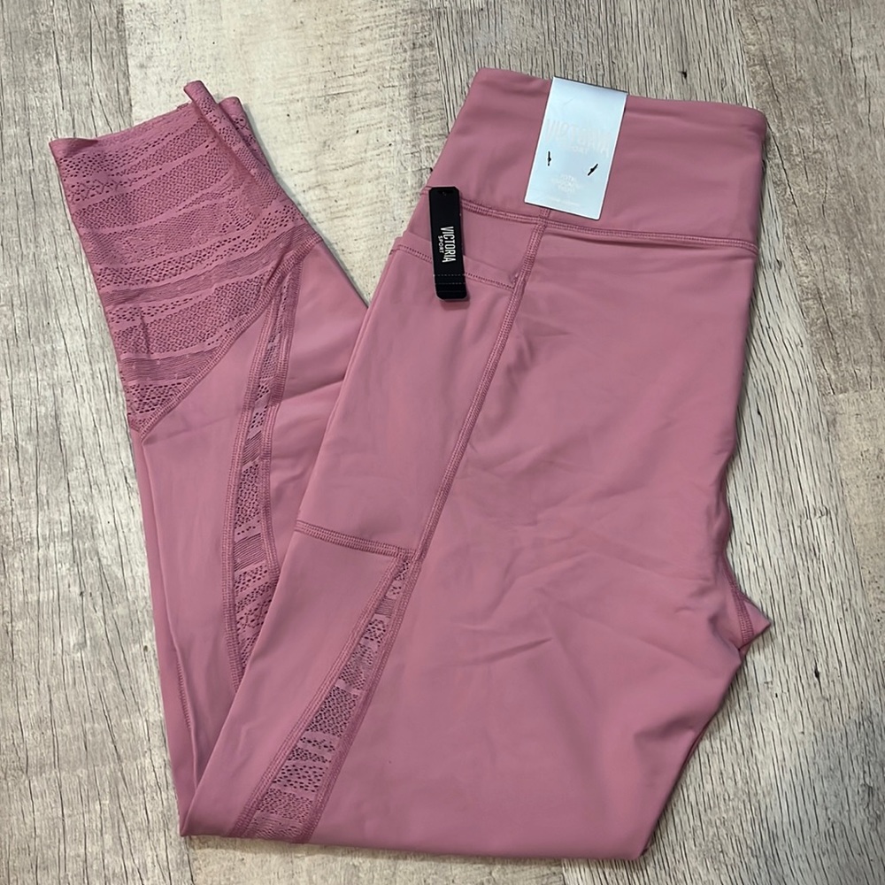 Victoria’s Secret Sport Total Knockout Tight Medium Rise Short Petite